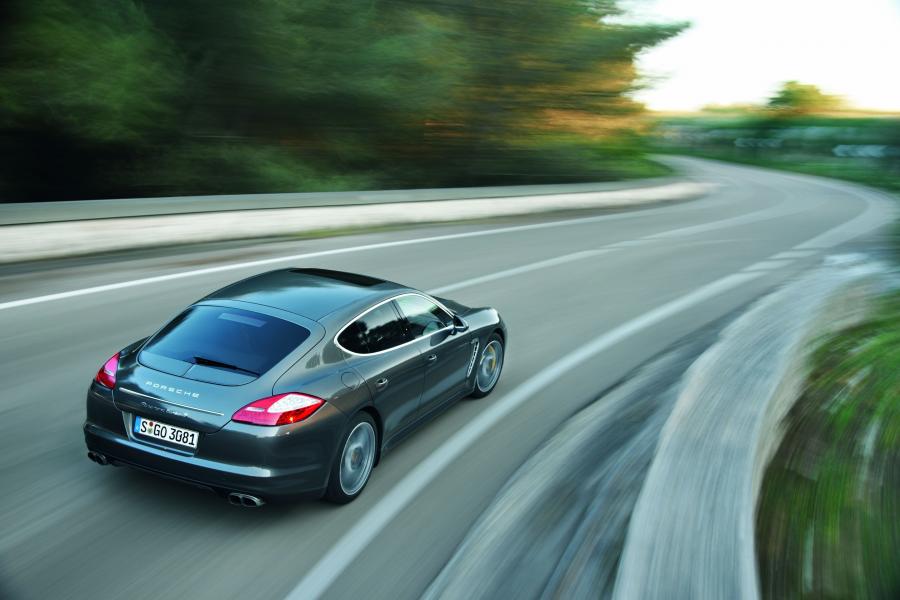  Porsche Panamera Turbo S 2011 года  (фото 32 из 51)